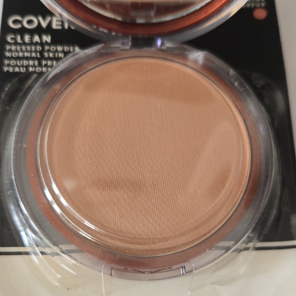 COVERGIRL Clean Pressed Powder #145 Warm Beige Mirrored Compact Sealed - Picture 4 of 8